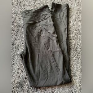 Victoria sport total knockout leggings